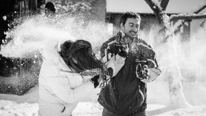 Séance lifestyle - Photo de famille - Boules de neige