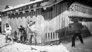 Séance lifestyle - Photo de famille - Boules de neige